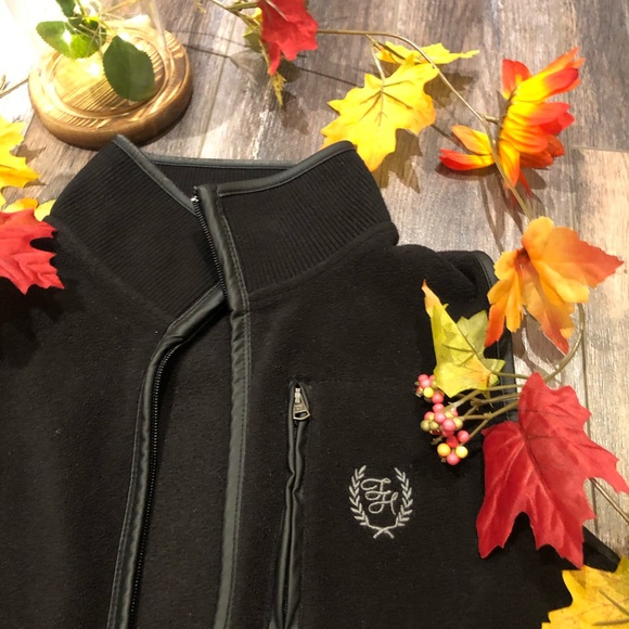 Tommy Hilfiger polar without sleeves - Picture 2 of 2